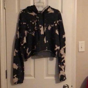 Rue 21 crop top Sweatshirt Size L